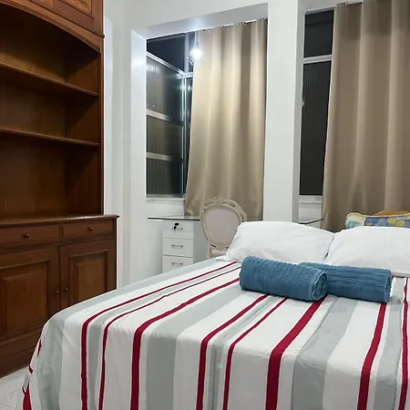 Apartamento frente à Praia de Copacabana-2